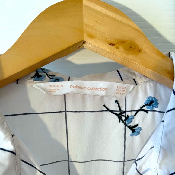 Zara embroidered blouse size XS - Picture 3 of 8